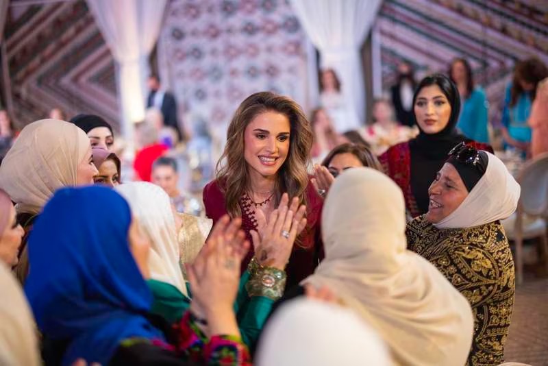 حفلات الزفاف الملكية الأردنية على مر السنين.. من الملك حسين إلى الأميرة إيمان| صور