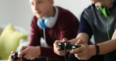 ممارسة ألعاب الفيديو