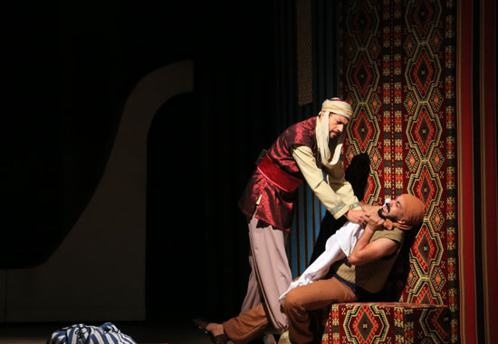 العرض المسرحي باب عشق