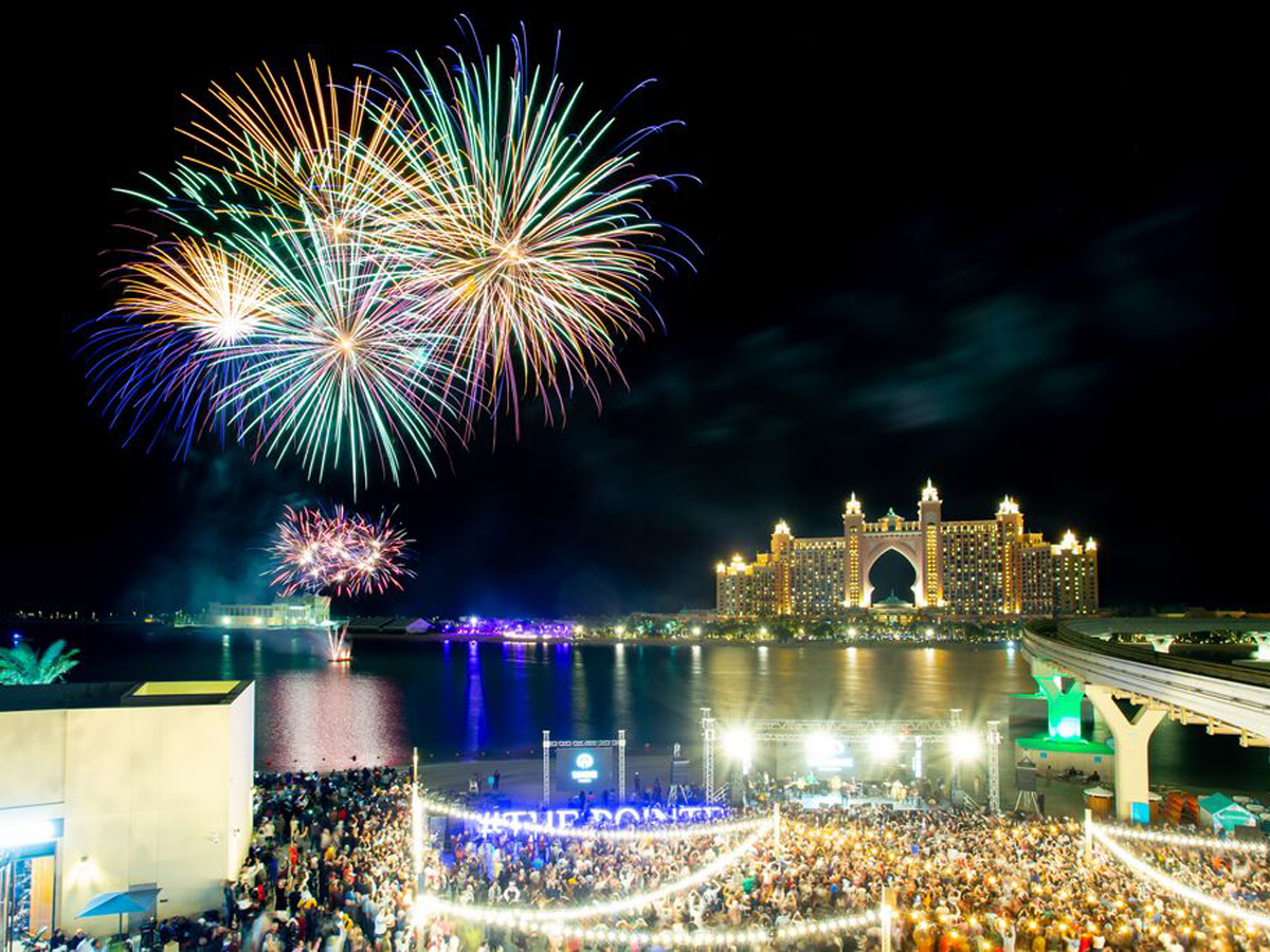 الالعاب النارية لعيد الأضحى في الامارات