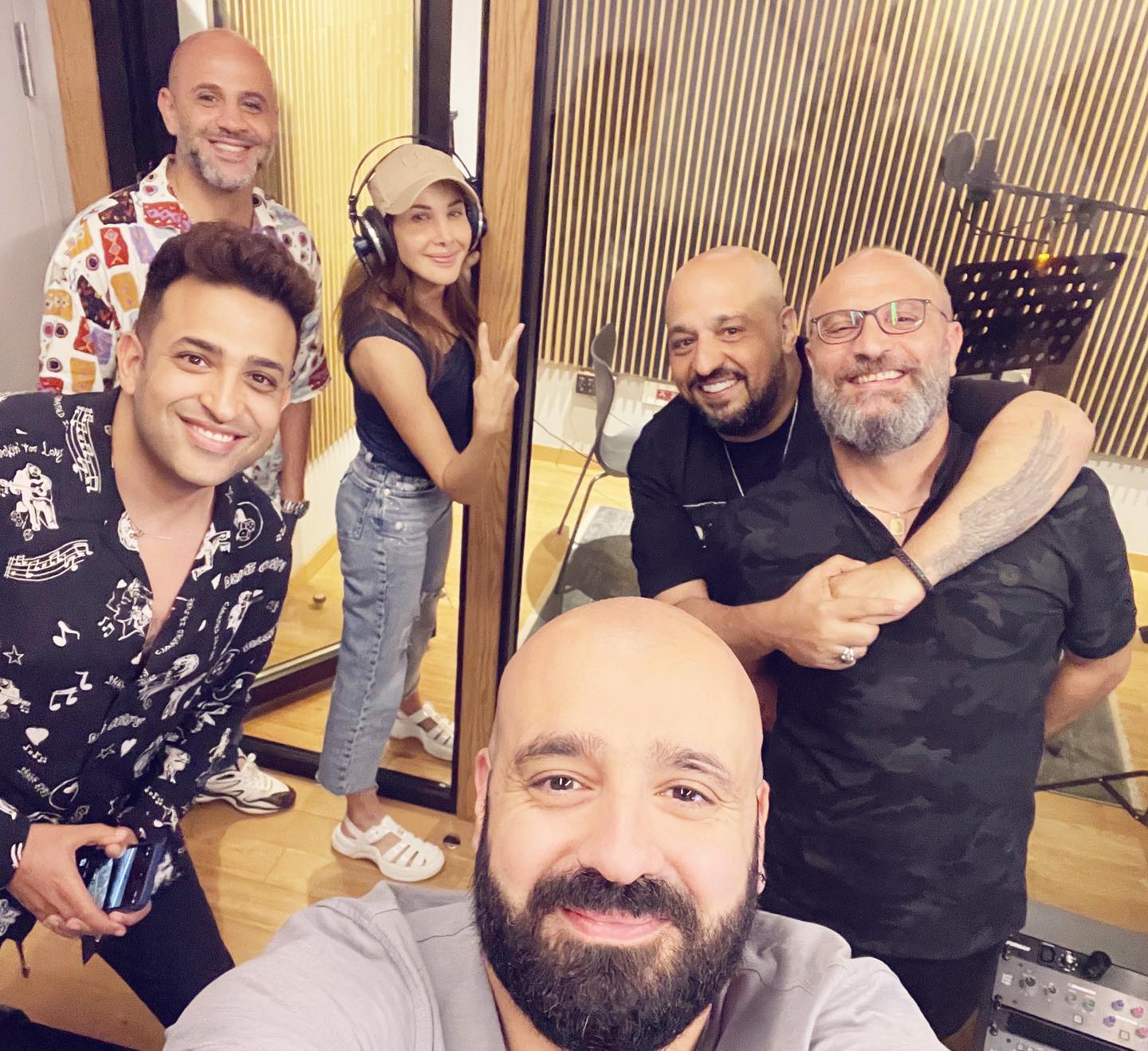 عزيز وتومة ونانسى وتامر حسين وباسم مرزق